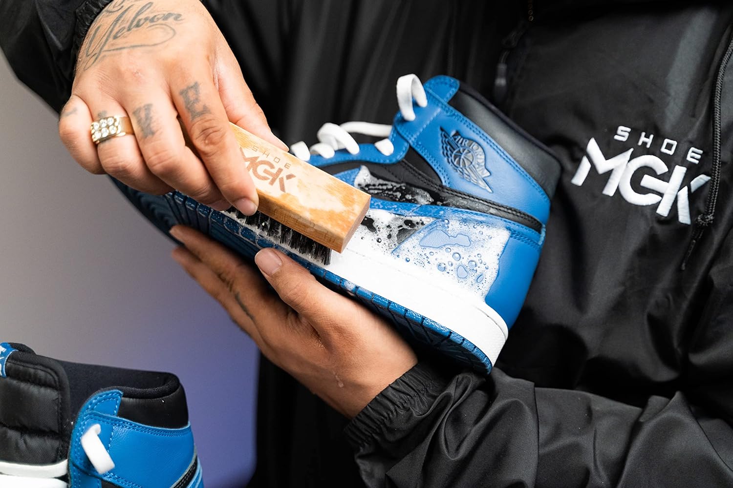 Shoe Cleaner Kit with Premium  - đánh giá và giá Sneaker Cleaning Kit